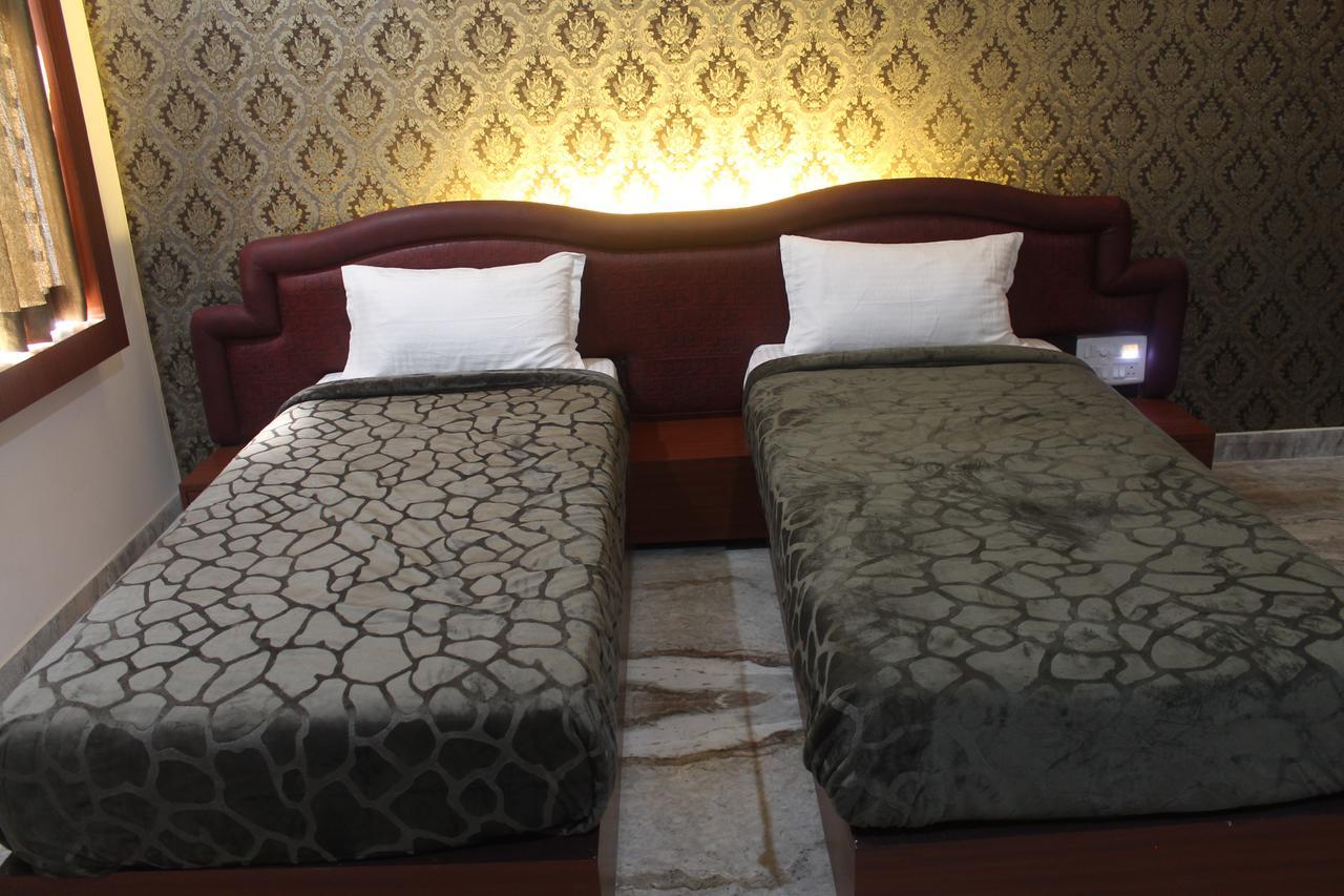 Hotel Sai Kripa Inn กูวาฮาติ ภายนอก รูปภาพ