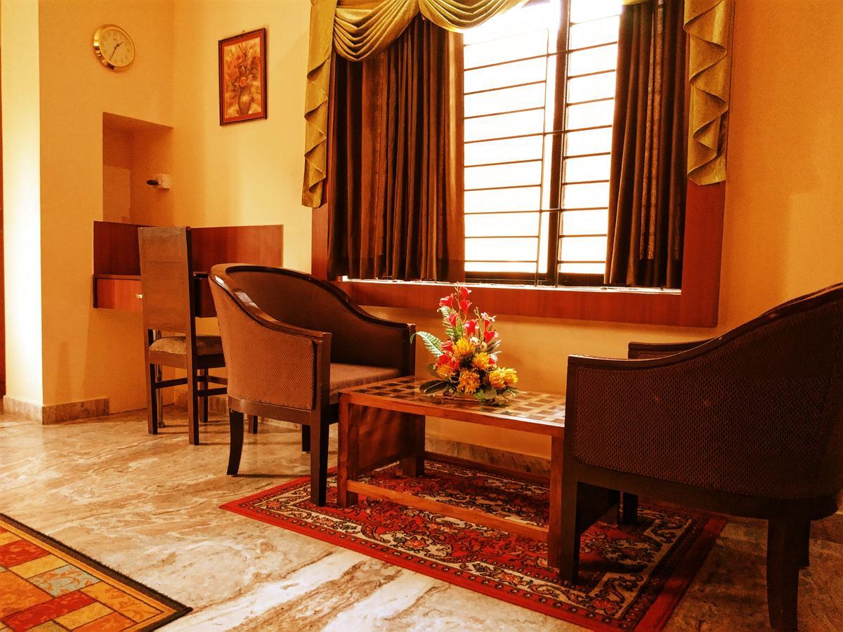 Hotel Sai Kripa Inn กูวาฮาติ ภายนอก รูปภาพ